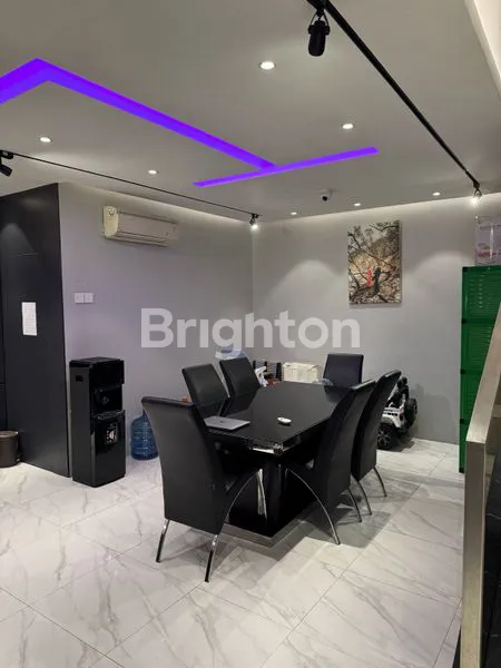 image RUMAH ELEGAN FURNISHED SIAP HUNI PLUIT JAKARTA UTARA (2)