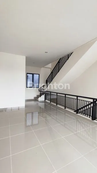 image RUKO HAMPTON AVENUE (3)