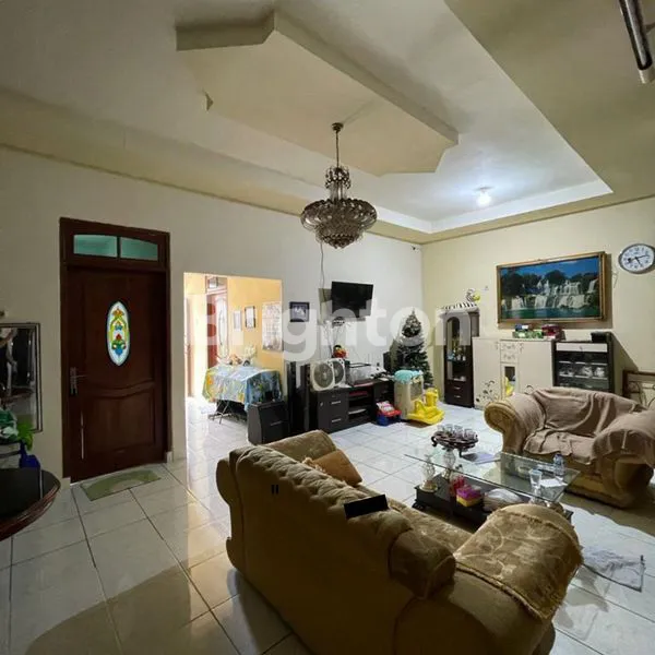 image DIJUAL DAN DISEWAKAN RUKO 2 1/2 LANTAI FULL BANGUNAN SIAP HUNI GKB (2)