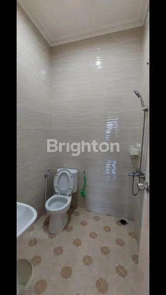 image DIJUAL RUMAH 3 LANTAI MODERN — SUNTER AGUNG (7)