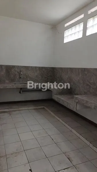 image DIJUAL RUMAH TAMAN HOLIS INDAH (3)