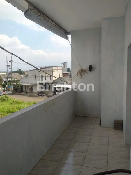 image RUMAH DI PERUMAHAN BUMI MONDOROKO RAYA SINGOSARI (8)