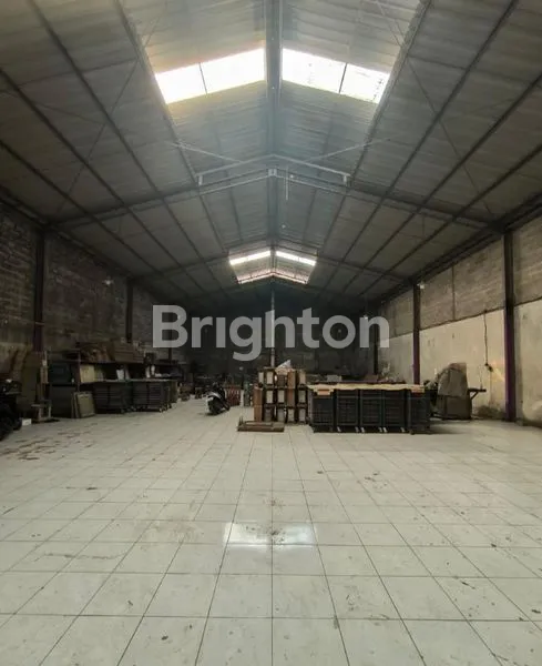 image GUDANG SIAP UNTUK USAHA DI NGALIYAN (4)