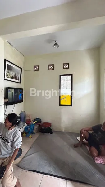 image RUMAH TINGGAL DI PERUM GAYATRI LIMO DEPOK (3)