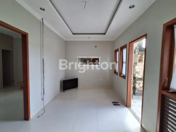 image RUMAH 2 LANTAI VIEW SUNGAI & HUTAN TROPIS DI UBUD, BALI (8)