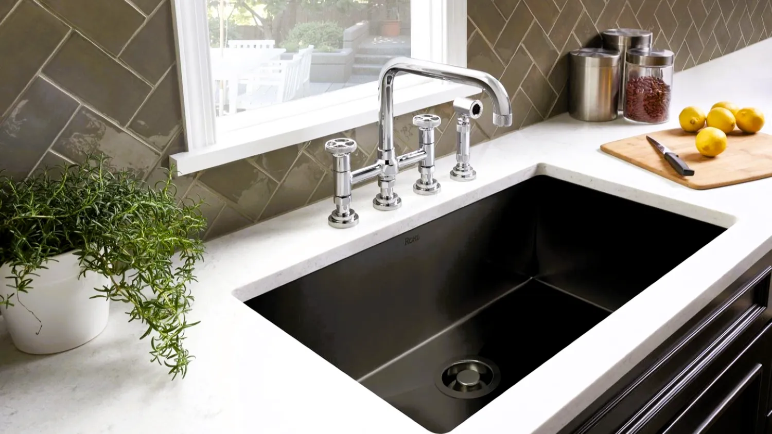 wastafel cuci piring desain fungsi dapur 1