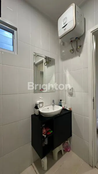 image RUMAH CANTIK 2 LT DI CLUSTER AGNESI SYMPHONIA GADING SERPONG TANGERANG (7)