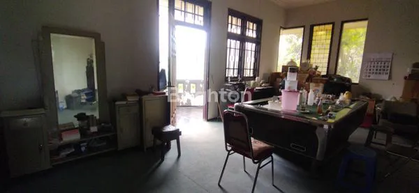 image RUMAH KLASIK & ASRI DI MALANG (8)