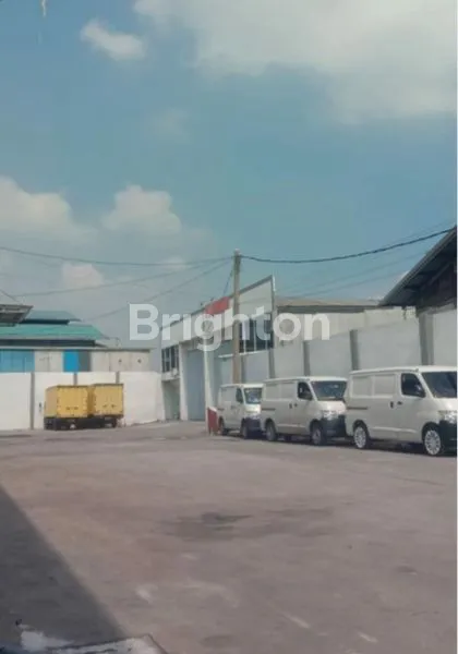 image RUKO 3 GANDENG HOEK 4 LANTAI JURUMUDI TANGERANG (8)