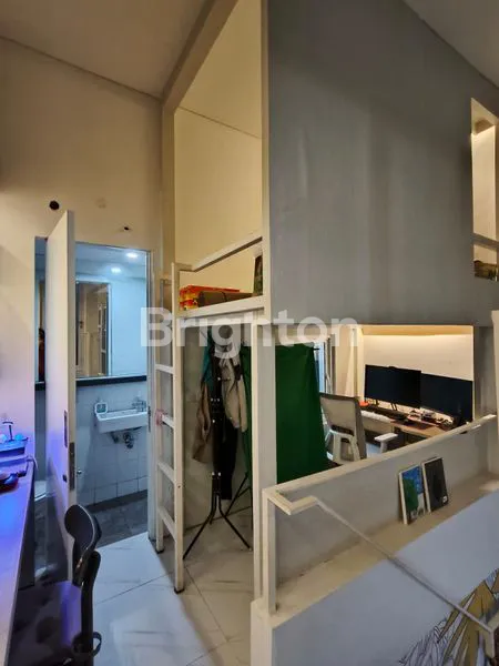 image RUMAH MUNGIL FULL FURNISHED DI BSD, BANGUNAN 2 LANTAI. TURUN HARGA 1,2 M -> 1,1M -> 1 M (NEGO) (2)