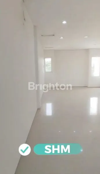 image RUKO SIAP HUNI LOKASI SANGAT STRATEGIS DAN KOMERSIAL (8)