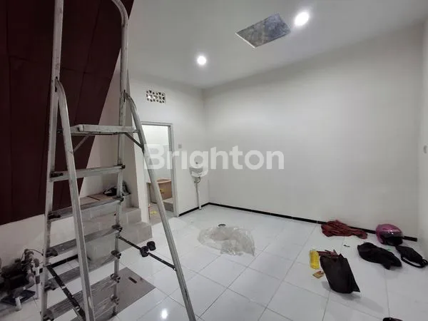 image RUKO 1,5 LANTAI SIAP PAKAI. KONDISI BAGUS HABIS RENOVASI (2)