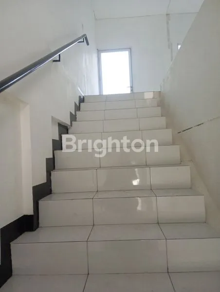 image RUKO 3 LANTAI DI AMPERA JAKSEL. SIAP HUNI (7)