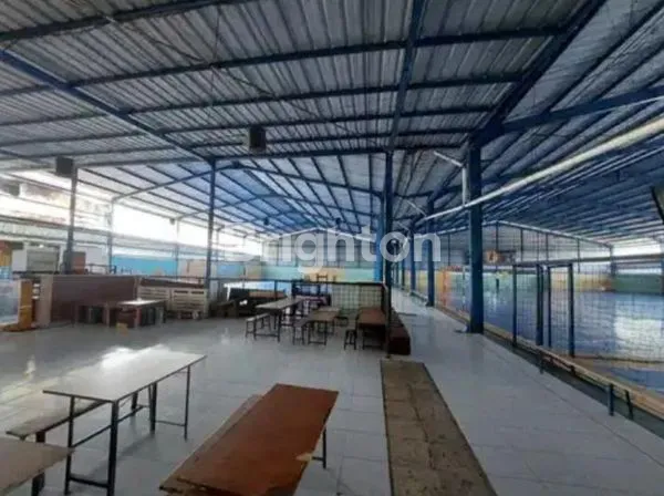 image DISEWAKAN/DIJUAL GOR FUTSAL CIPAMOKOLAN BANDUNG (4)