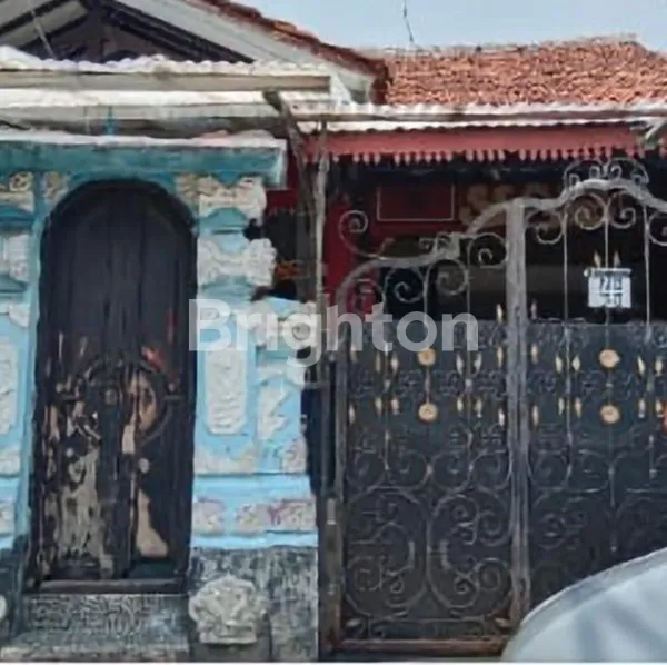 image RUMAH SANGAT STRATEGIS DEKAT KERAMAIAN KOTA TANJUNG BARAT (2)