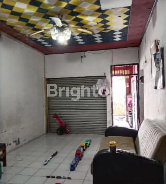 image RUMAH SANGAT STRATEGIS DEKAT KERAMAIAN KOTA TANJUNG BARAT (5)