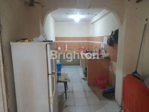 image RUMAH 2 LANTAI STRATEGIS DEKAT SEKOLAH, MALL, DAN KULINER DI PETOJO UTARA (4)
