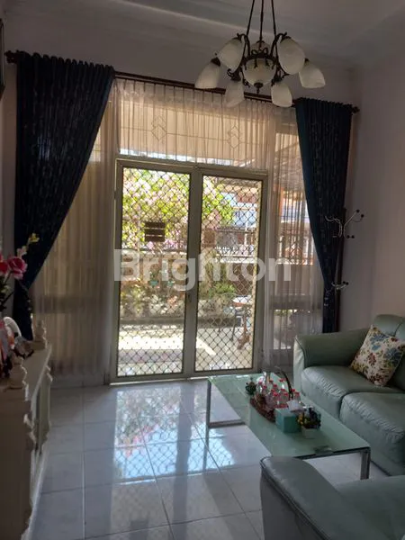 image MURAH RUNGKUT ASRI 2 LANTAI TERAWAT, ADA KOLAM RENANG, ASRI, CANTIK (2)