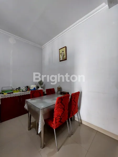 image RUMAH STRATEGIS DI PURI BINTARO HIJAU (4)