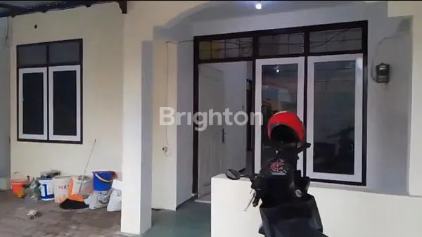 image RUMAH KLASIK 2 LANTAI AREA BLIMBING (2)