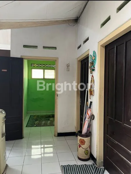 image DIJUAL RUMAH ASRI DI LINGKUNGAN DEKAT TAMAN KOTA NGROWO BENING - KOTA MADIUN (3)
