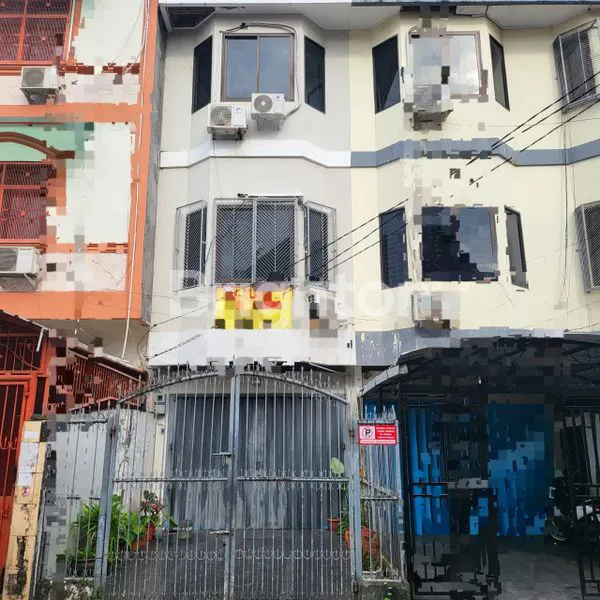 image RUKO 3 LANTAI DEKAT G LATIMOJOG (1)