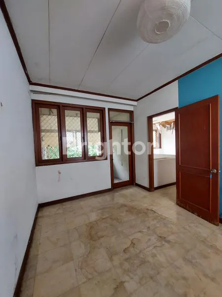 image RUMAH DIJUAL  LOKASI BAGUS (3)