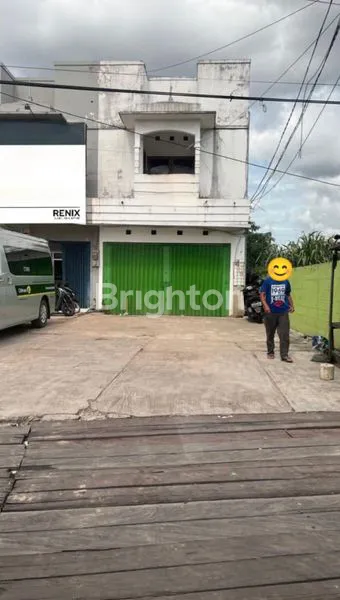 image RUKO KAWASAN RAMAI DENGAN HALAMAN LUAS (1)