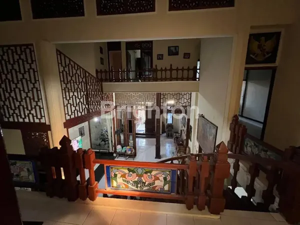 image RUMAH PENJARINGAN ASRI LANGKA DENGAN NUANSA JAWA STRATEGIS DEKAT RAYA PANDUGO, SIAP HUNI TERAWAT (6)