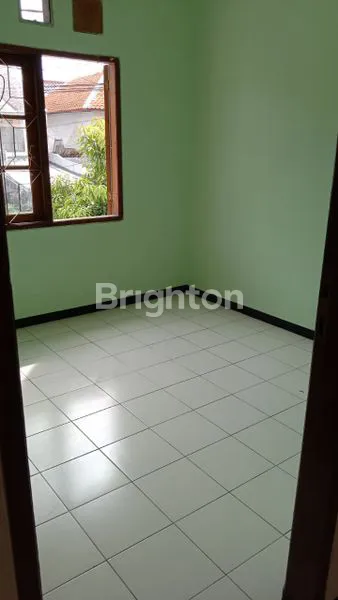 image RUMAH 2 LANTAI LUAS 110M2 SIAP HUNI DI BABATAN PRATAMA WIYUNG SURABAYA (2)