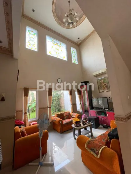 image RUMAH MEWAH 2 LANTAI FULL FURNISH DI VILLA CIBUBUR INDAH, JAKARTA TIMUR (2)