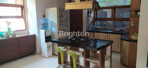 image RUMAH 2,5 LANTAI DAERAH ANTAPANI (7)