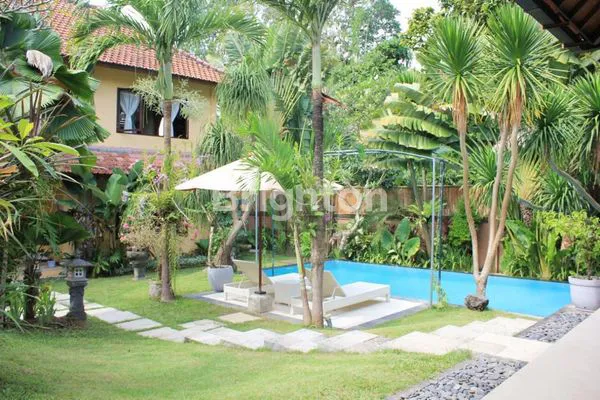 image VILLA MEWAH BERKOLAM RENANG PRIBADI DI UMALAS CANGGU, LINGKUNGAN ASRI (1)