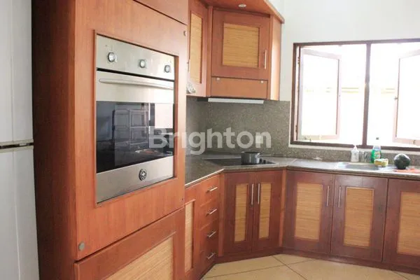 image VILLA MEWAH BERKOLAM RENANG PRIBADI DI UMALAS CANGGU, LINGKUNGAN ASRI (5)