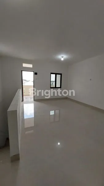 image RUMAH MEWAH 2 LANTAI SIAP HUNI DI DURI KEPA, JAKARTA BARAT (3)
