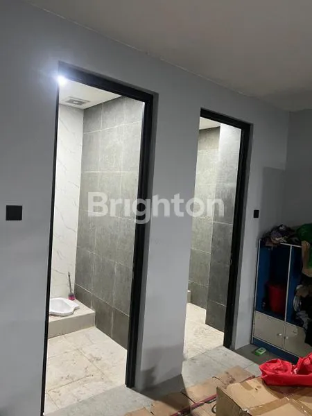 image RUKO STRATEGIS 3 LANTAI PINGGIR JALAN RAYA BOGOR, PEKAYON - HARGA NEGO SAMPAI DEAL! (4)