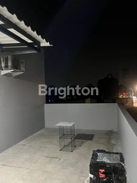 image RUKO STRATEGIS 3 LANTAI PINGGIR JALAN RAYA BOGOR, PEKAYON - HARGA NEGO SAMPAI DEAL! (7)