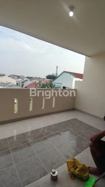 image RUMAH BARU DURI KEPA 3 LANTAI ROW JALAN LEGA (7)