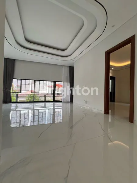 image RUMAH MODERN TROPICAL HOUSE WITH WATERFALL & POOLL DI MANYAR KERTOADI DEKAT KERTAJAYA, DHARMHUSADA, KAMPUS ITS  & GSLAXY MALL (4)