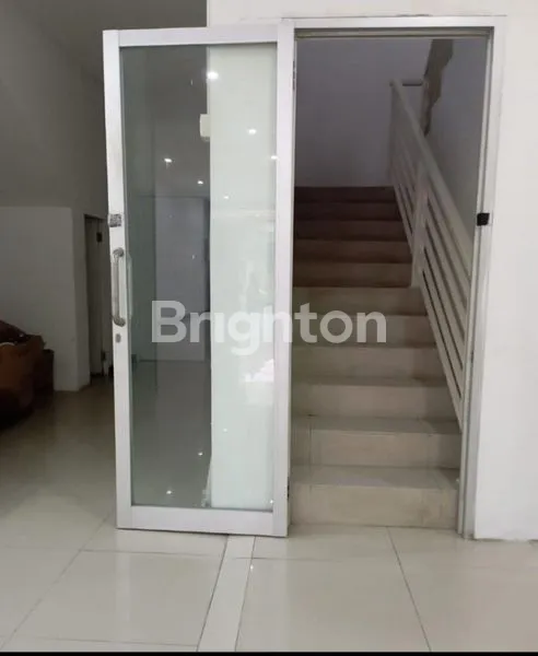 image  RUKO 3 UNIT, PINGGIR JALAN RAYA DAERAH PEMUKIMAN DAN PERUMAHAN PENDUDUK  (1)