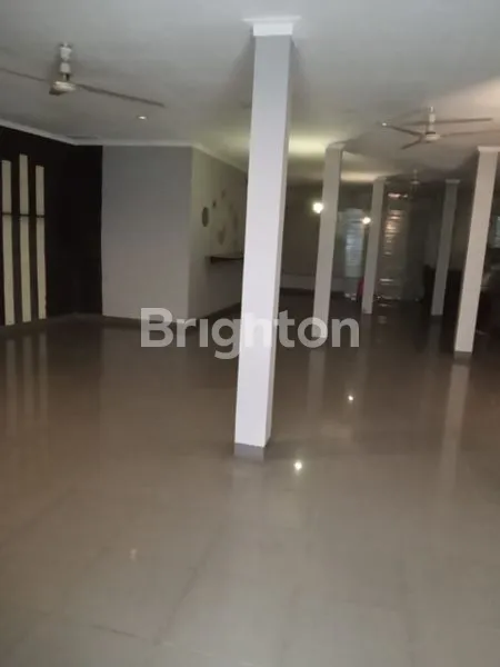 image RUKO 2.5 LANTAI SEMI FURNISHED SIAP USAHA DI LENTENG AGUNG, JAKARTA SELATAN (3)