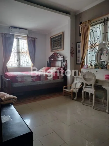 image RUMAH MEWAH DI METRO PERMATA, TANGERANG (6)