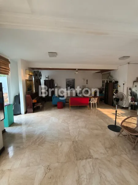 image RUMAH LUAS PONDOK INDAH DIJUAL 25 M (NEGO) LUAS TANAH 412 M KENCANA INDAH JAKARTA SELATAN   (5)