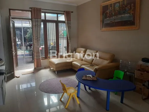 image RUMAH MEWAH 2 LANTAI CLUSTER VIENNA MODERNLAND TANGERANG  (4)