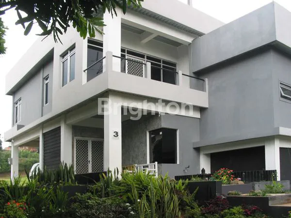 image RUMAH MULTIFUNGSI DI CIWARUGA PARONGPONG (1)