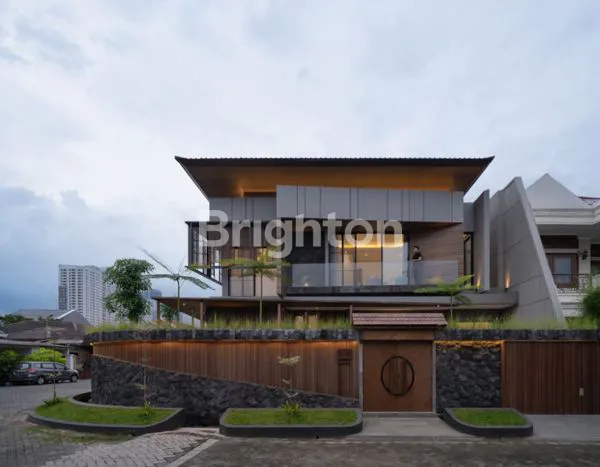 image RUMAH MANYAR ,TROPICAL HOUSE WITH WATERFALL, HOOK (1)