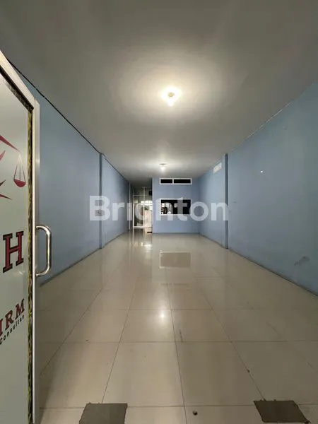 image DISEWAKAN RUKO CANTIK 2 LANTAI LOKASI STRATEGIS DI TENGAH KOTA SAMARINDA, JALAN AW.SYAHRANIE (1)