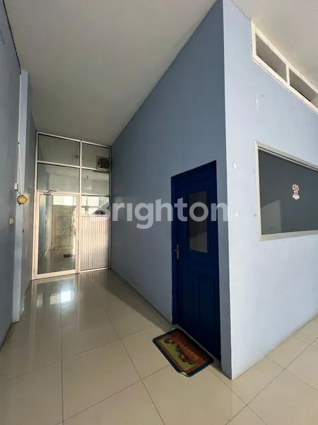 image DISEWAKAN RUKO CANTIK 2 LANTAI LOKASI STRATEGIS DI TENGAH KOTA SAMARINDA, JALAN AW.SYAHRANIE (2)