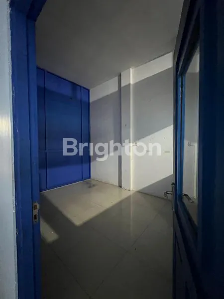 image DISEWAKAN RUKO CANTIK 2 LANTAI LOKASI STRATEGIS DI TENGAH KOTA SAMARINDA, JALAN AW.SYAHRANIE (6)