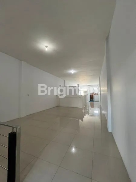 image DISEWAKAN RUKO CANTIK 2 LANTAI LOKASI STRATEGIS DI TENGAH KOTA SAMARINDA, JALAN AW.SYAHRANIE (4)